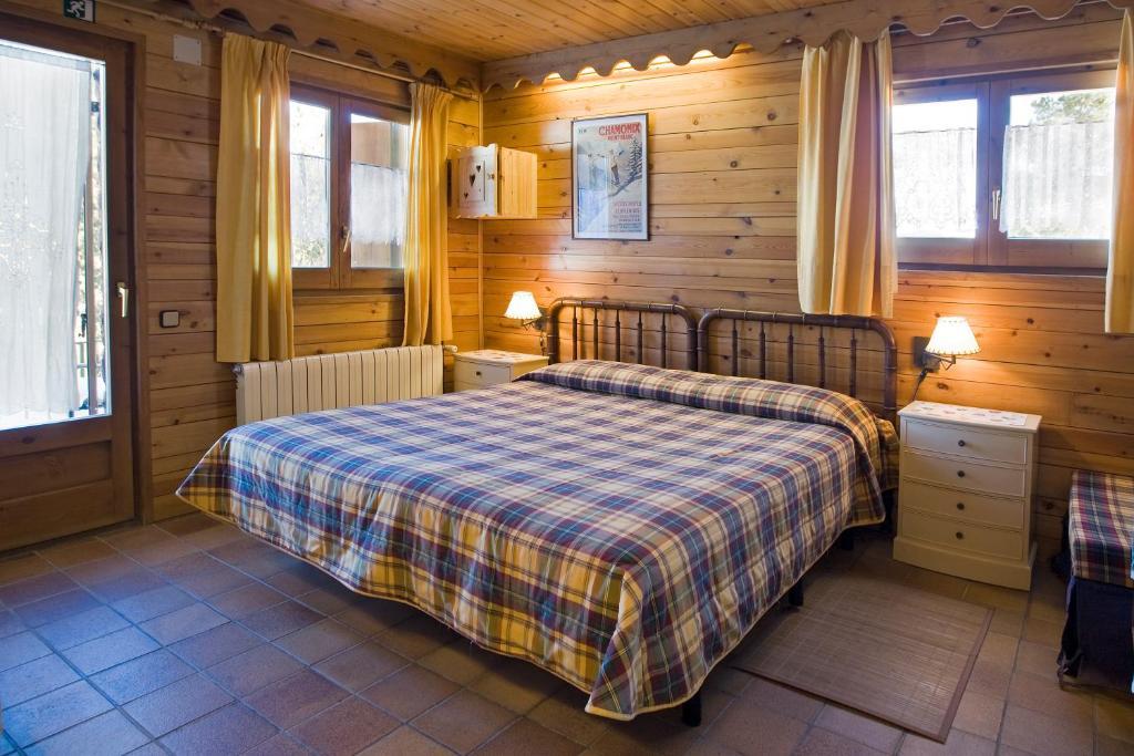 Bed and Breakfast Niu Dels Falcons Ла-Молина Номер фото