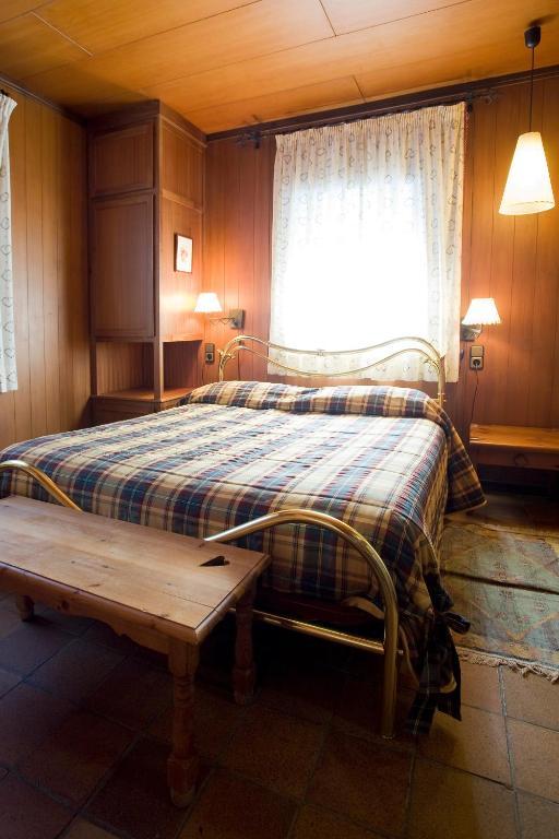 Bed and Breakfast Niu Dels Falcons Ла-Молина Номер фото